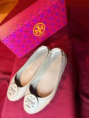 Minnie Travel Ballet Flat Box - French Gray